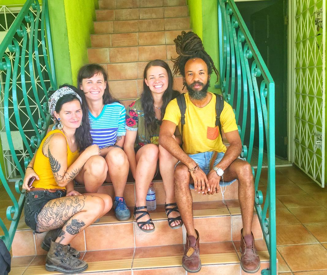 Yaad Hostelモンテゴ・ベイ エクステリア 写真